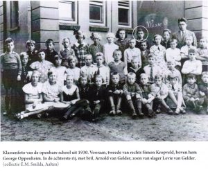 Klassefoto met Arnold van Gelder - Foto: Collectie EM Smilda